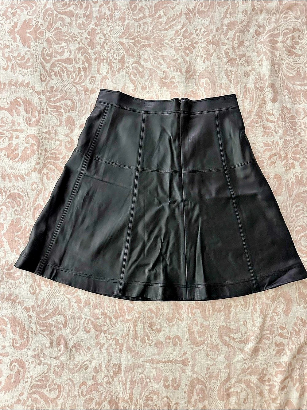 Ann Taylor Faux Leather Skirt Size 10 Like New